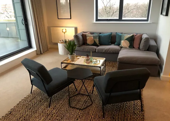 Chapel Penthouse شقة *