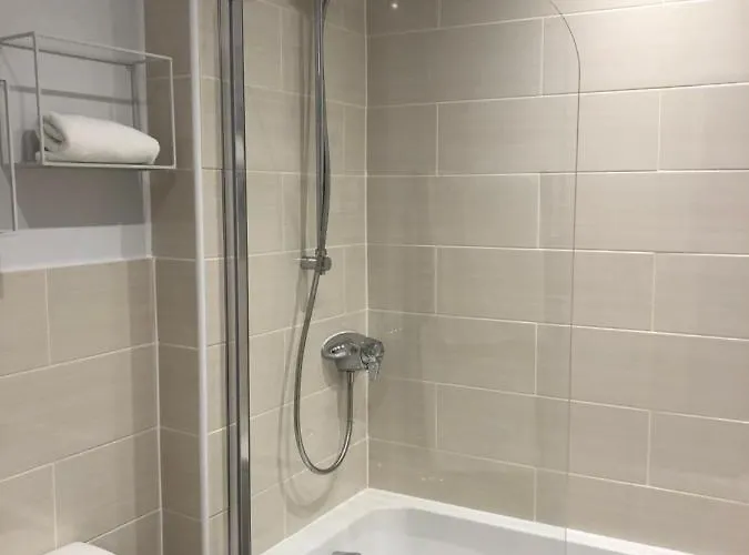 Chapel Penthouse 公寓 *